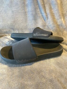 Lululemon Restfeel Black Slides